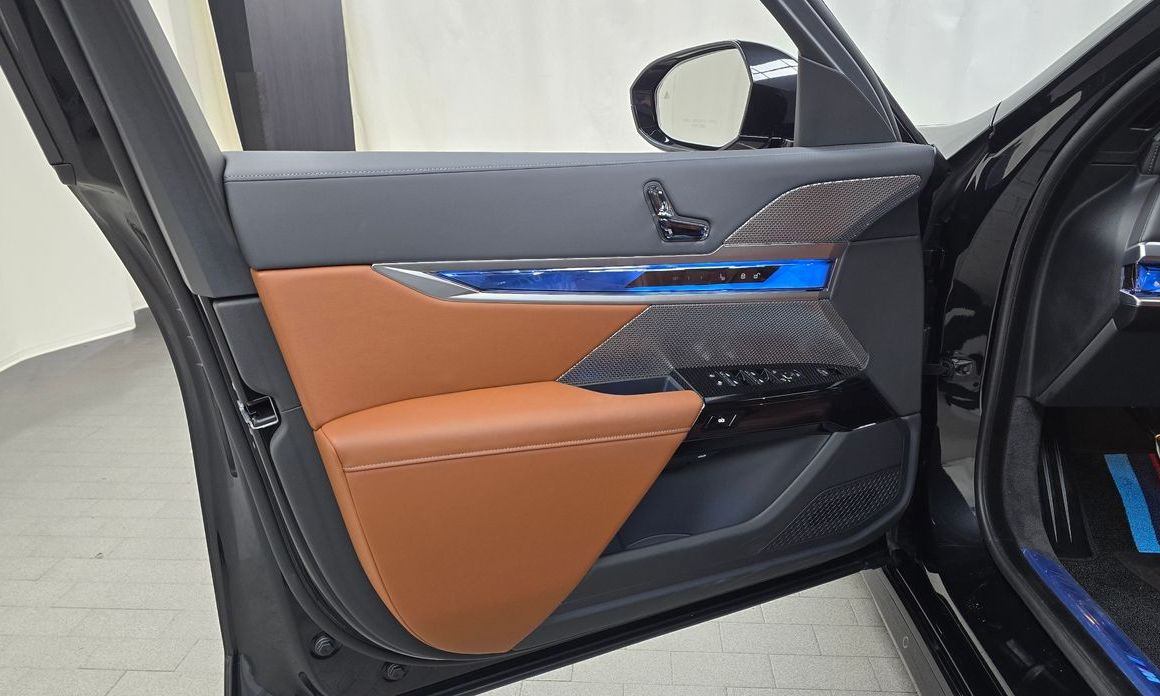 BMW 7-Series 2025