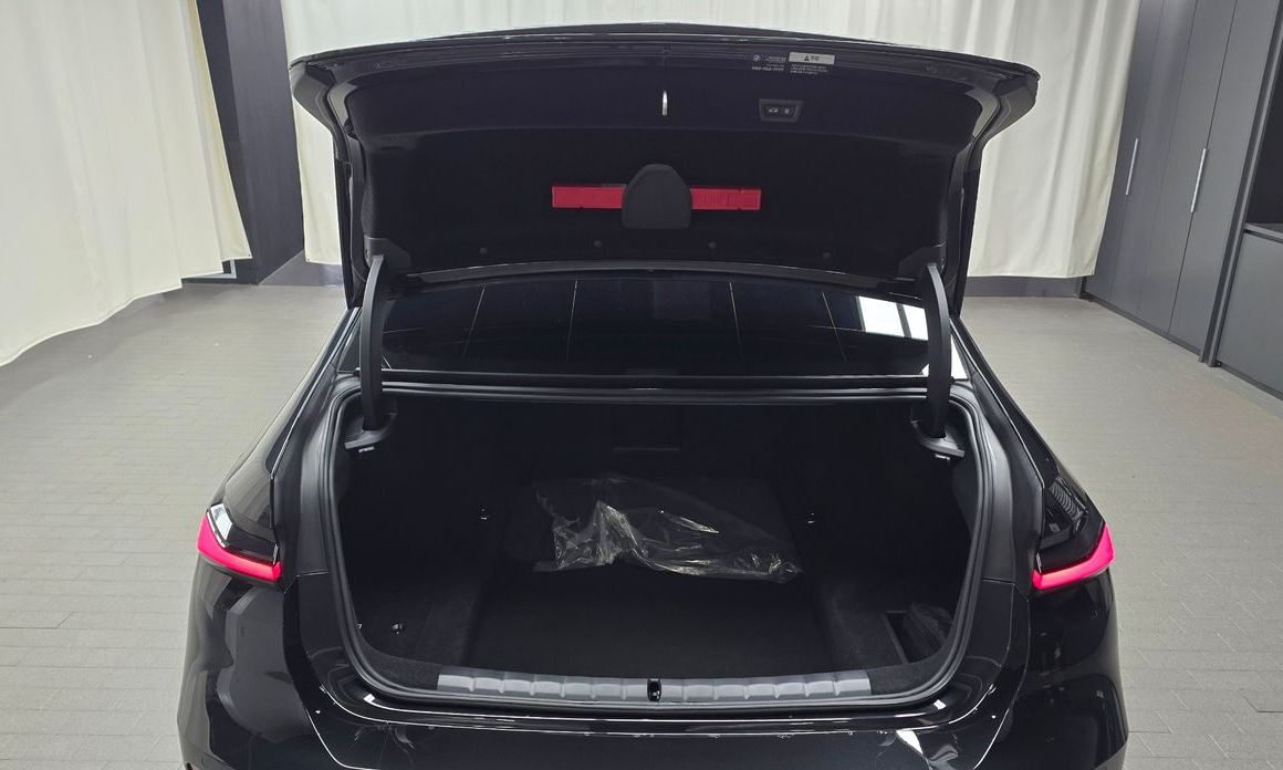 BMW 7-Series 2025