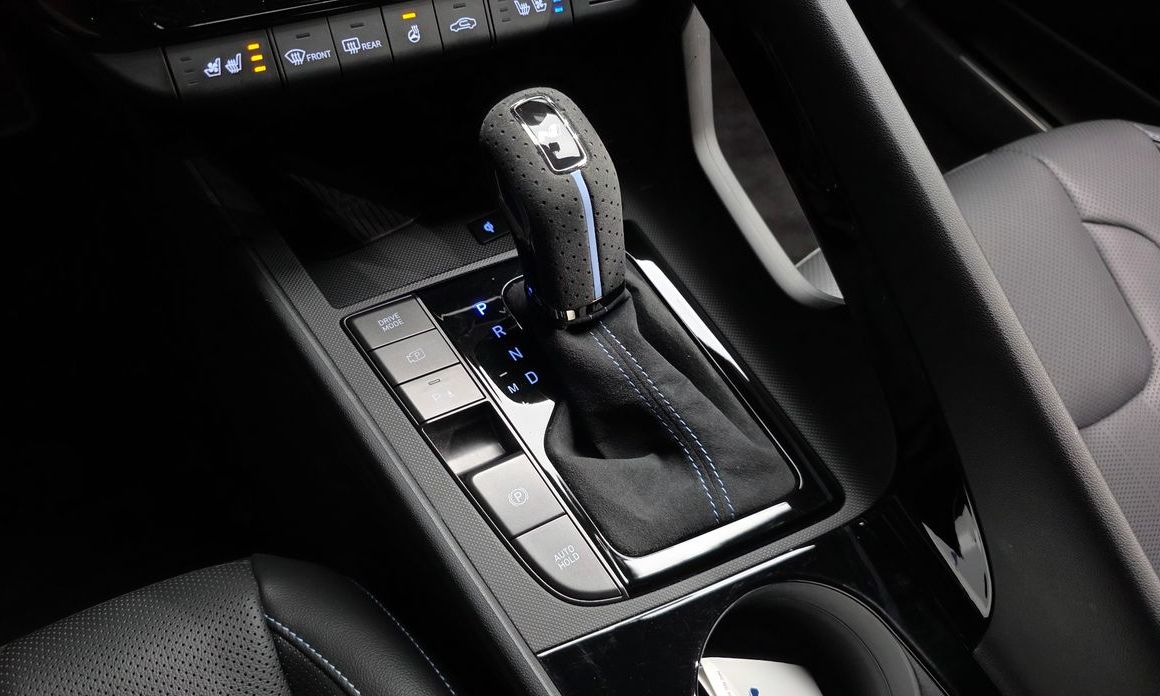 Hyundai AVANTE 2025