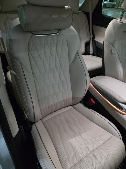 Genesis GV70 2023