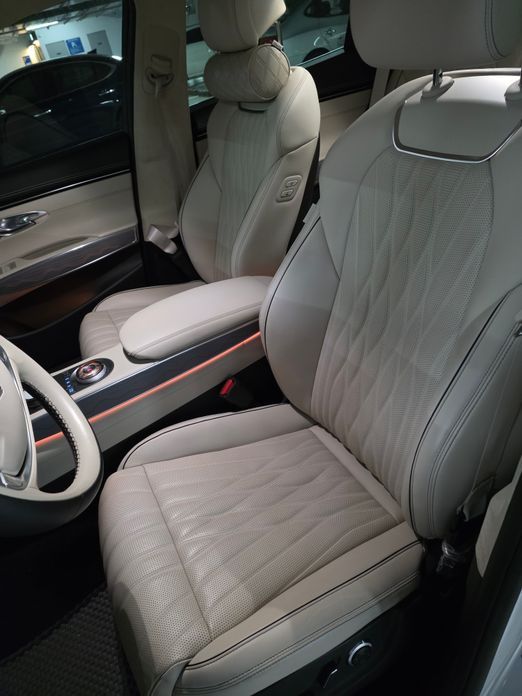 Genesis GV70 2023