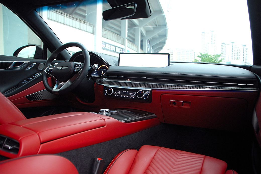 Genesis G80 2023