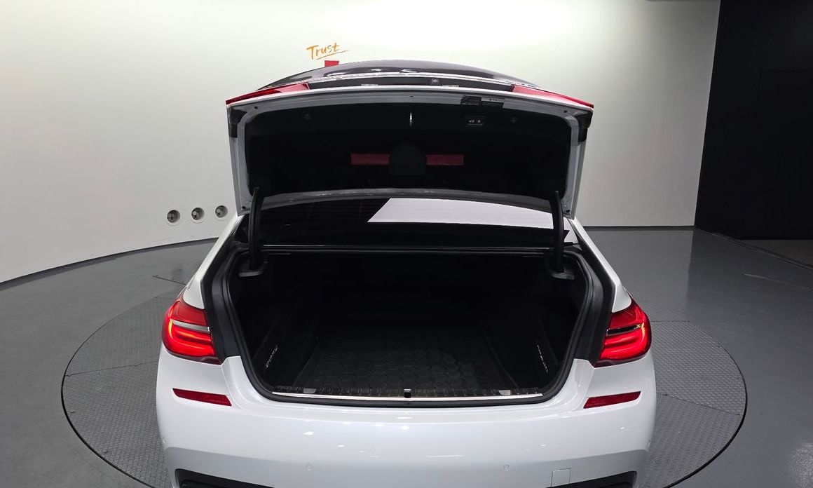 BMW 7-Series 2018