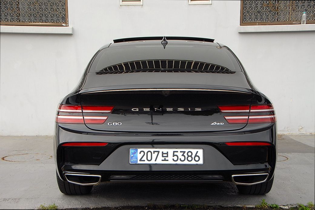 Genesis G80 2023