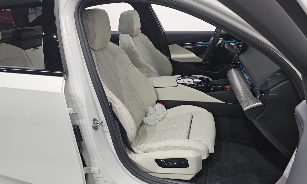 BMW 5-Series 2025