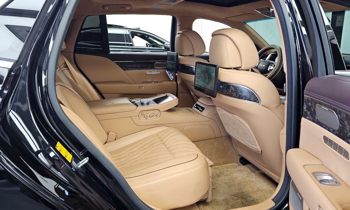 Genesis G90 2025
