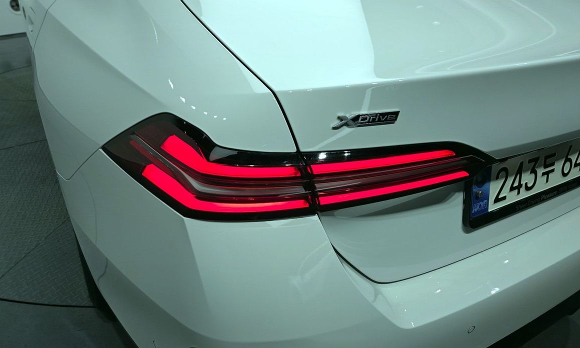 BMW 5-Series 2024