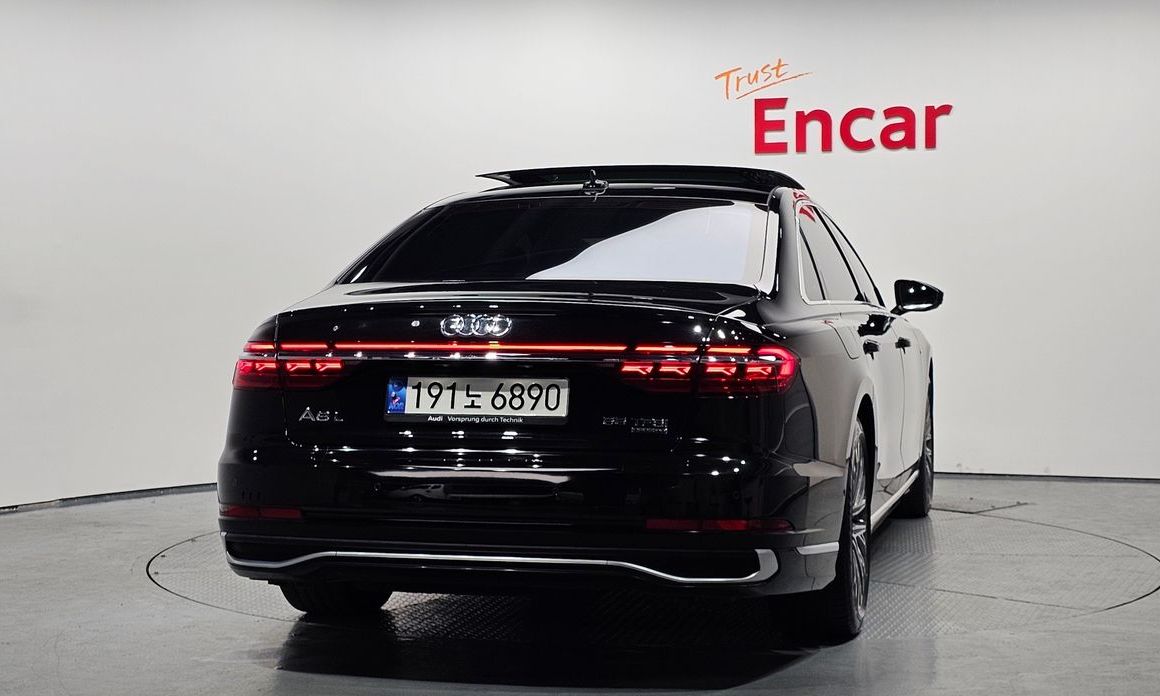 Audi A8 2023