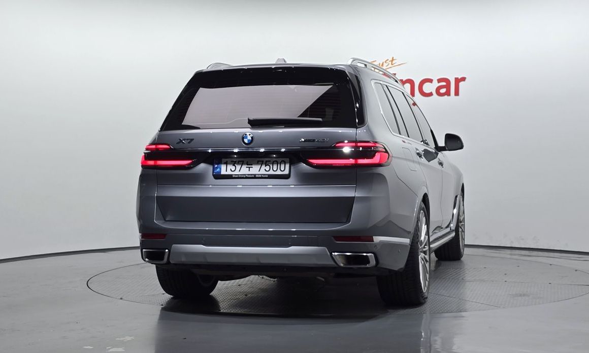 BMW X7 2023
