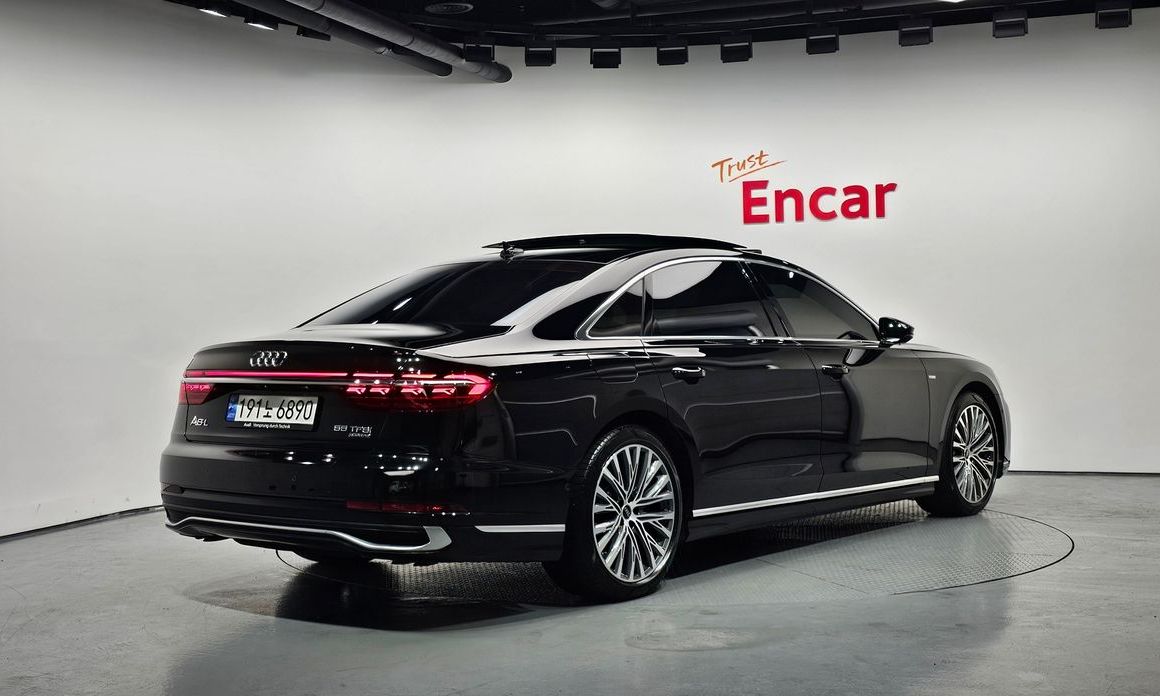 Audi A8 2023