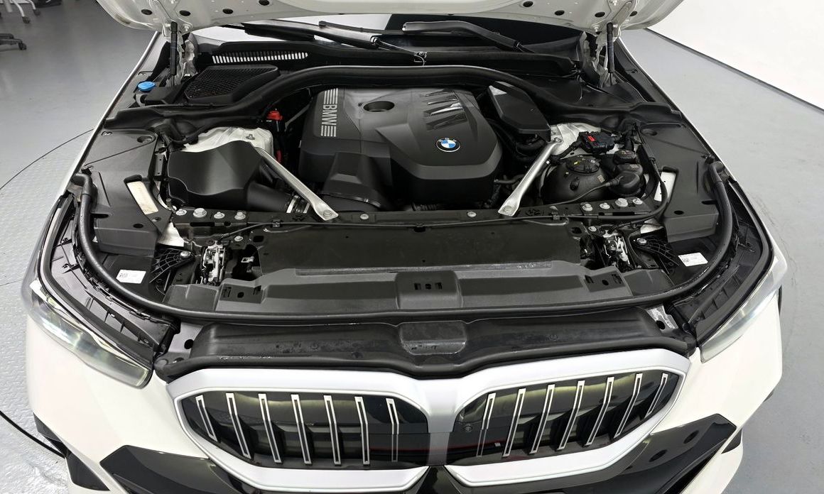 BMW 5-Series 2024
