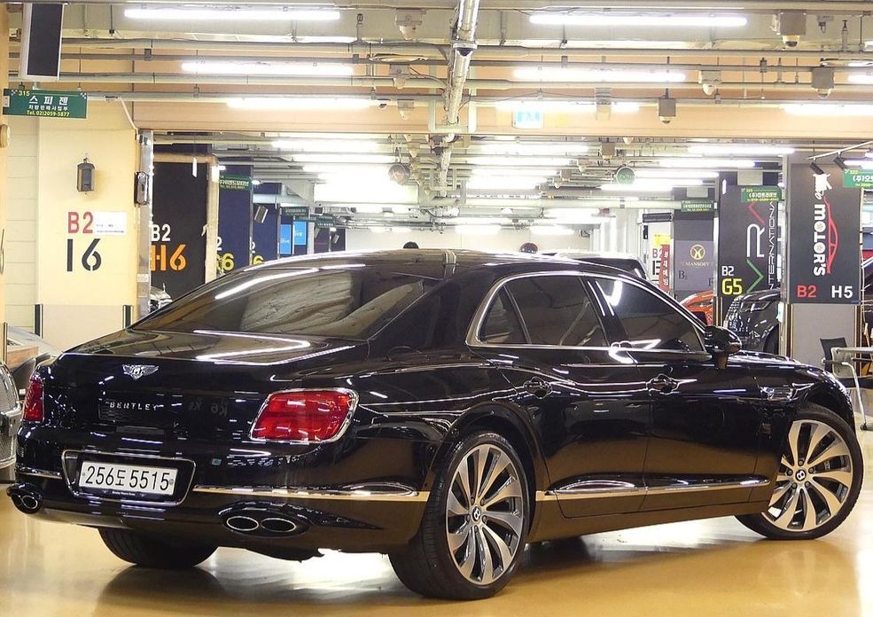Bentley Flying Spur 2022