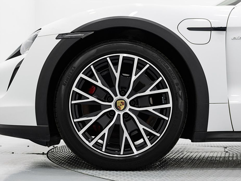 Porsche Taycan 2024