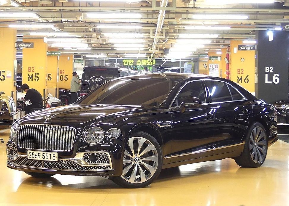 Bentley Flying Spur 2022