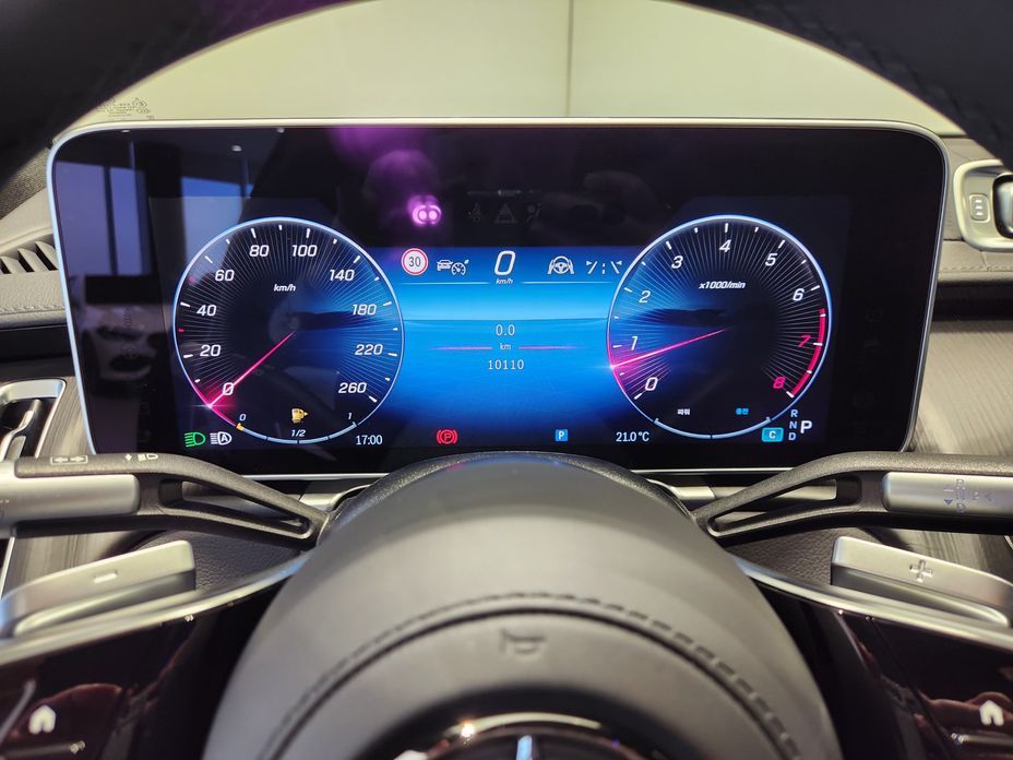 Mercedes-Benz S-Class 2025