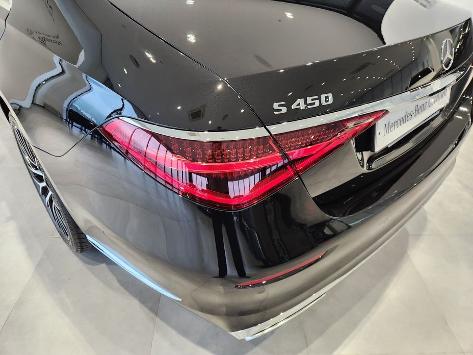Mercedes-Benz S-Class 2025