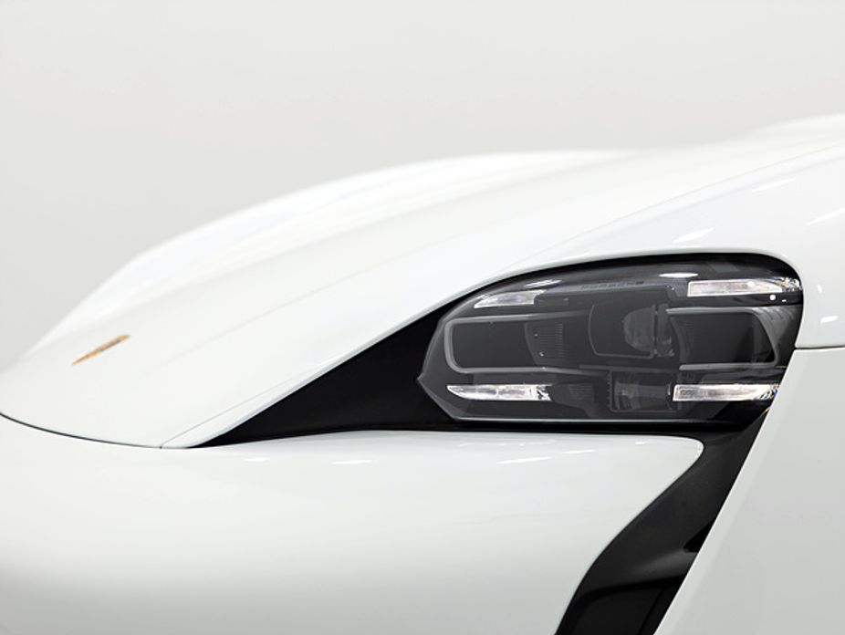 Porsche Taycan 2024