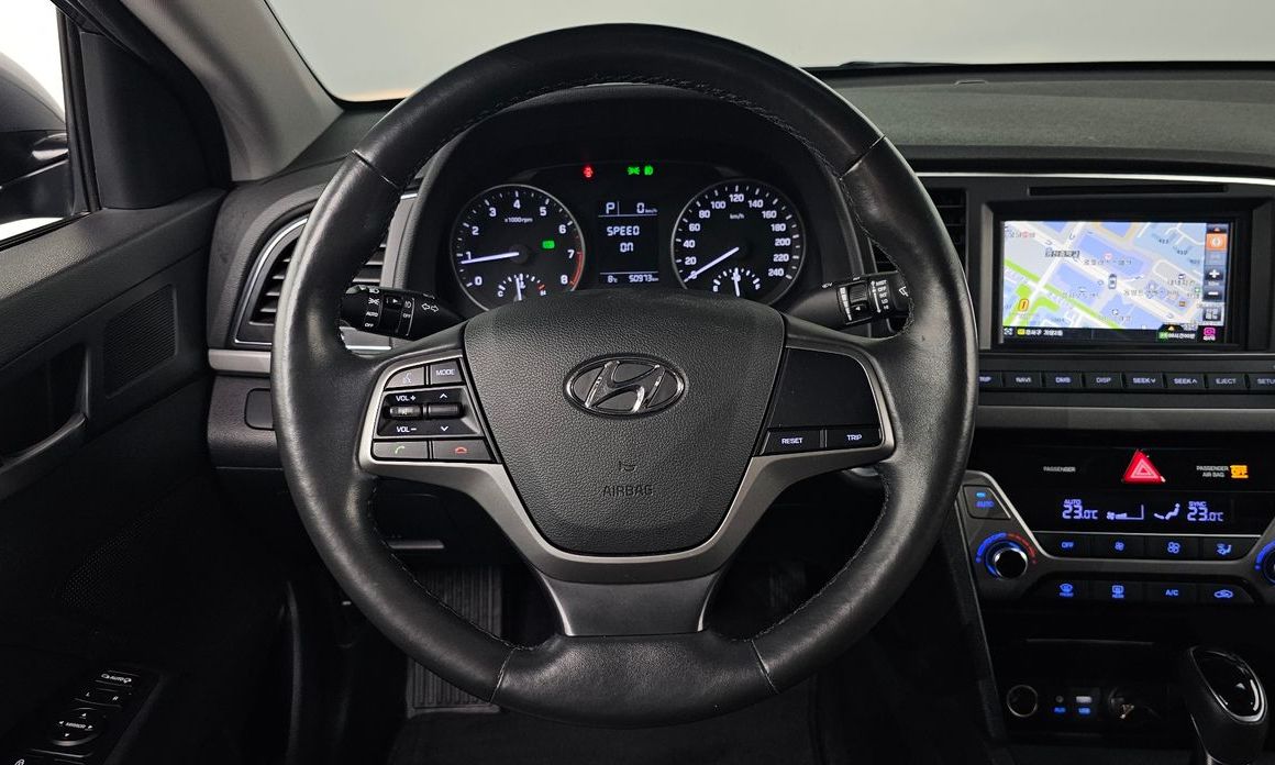 Hyundai AVANTE 2017