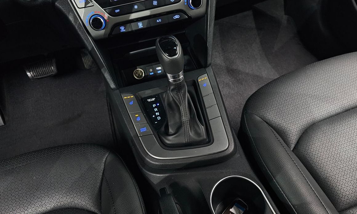 Hyundai AVANTE 2017