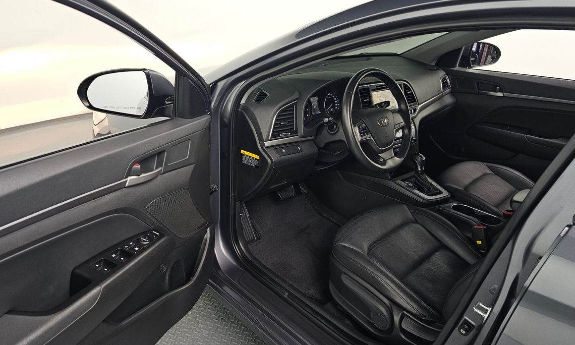 Hyundai AVANTE 2017