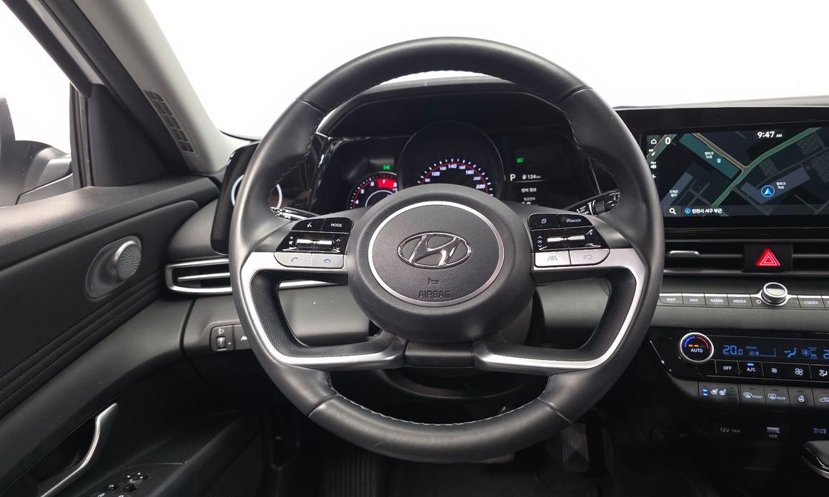 Hyundai AVANTE 2021