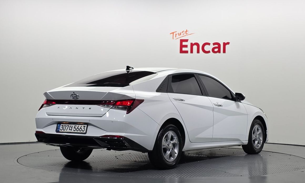 Hyundai AVANTE 2021