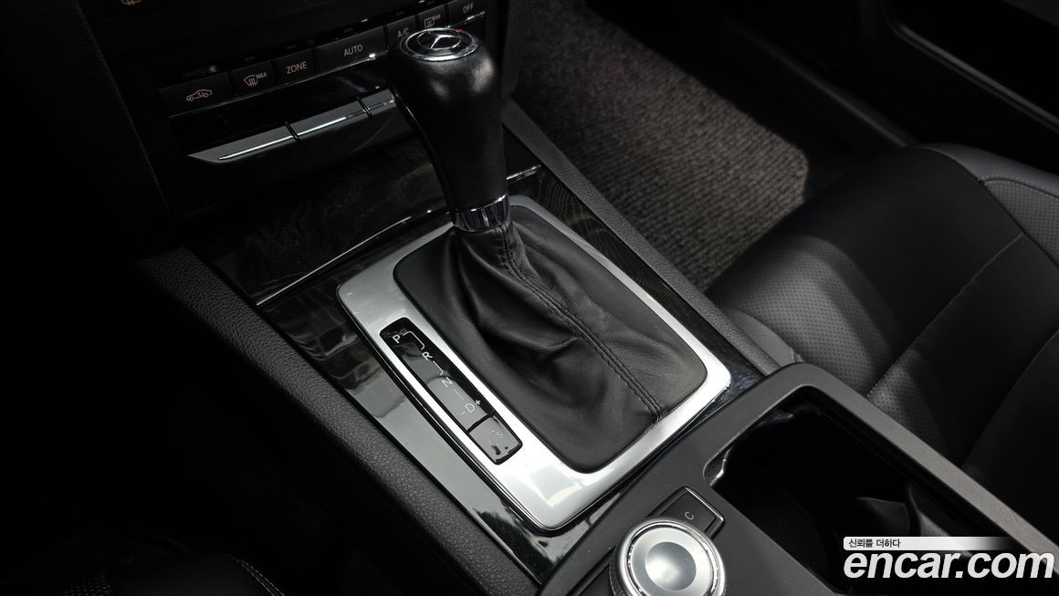 Mercedes-Benz E-Class 2011