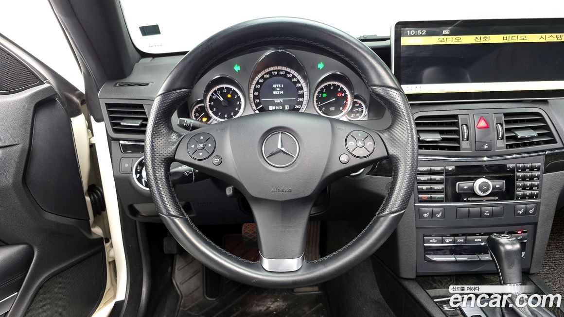 Mercedes-Benz E-Class 2011