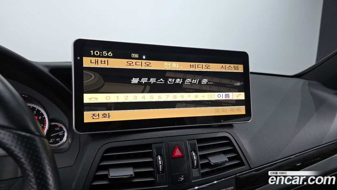 Mercedes-Benz E-Class 2011