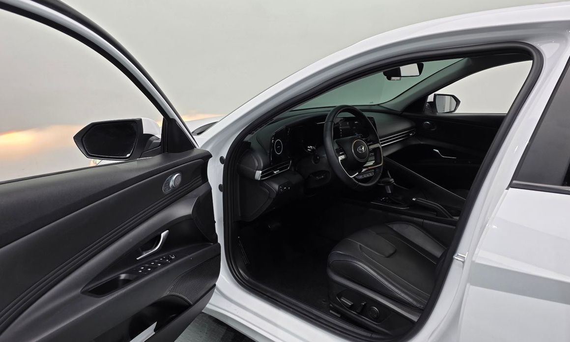Hyundai AVANTE 2022
