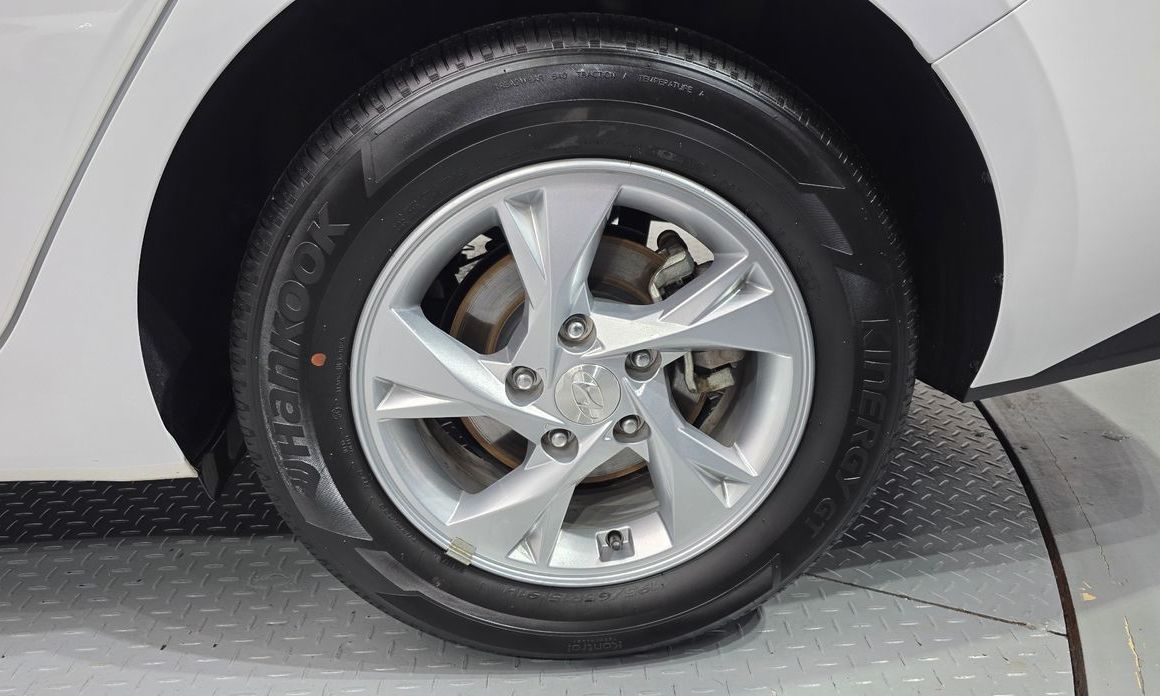 Hyundai AVANTE 2022