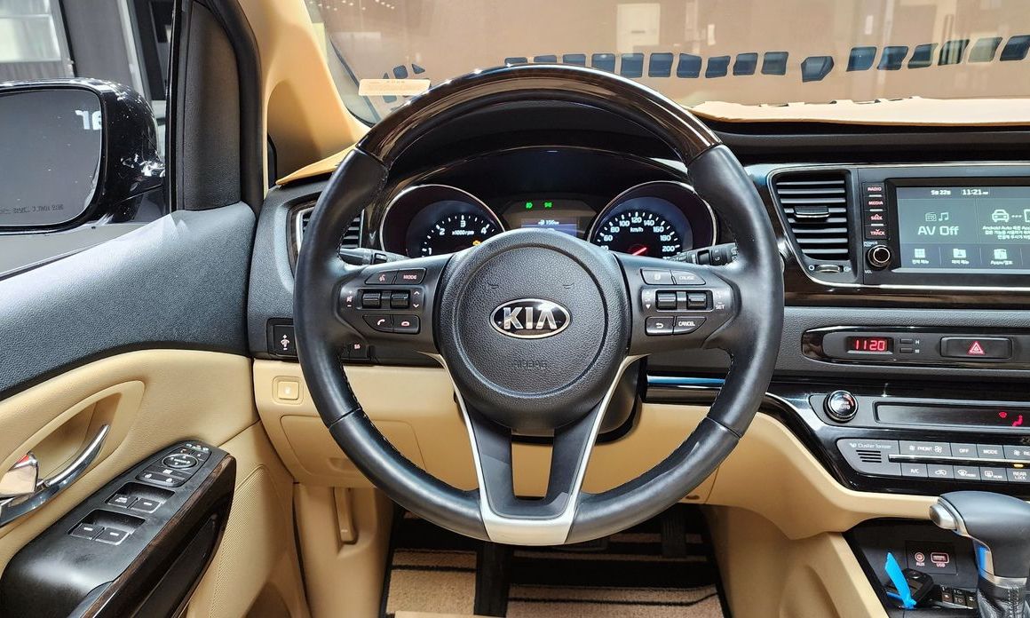 Kia Canival 2019