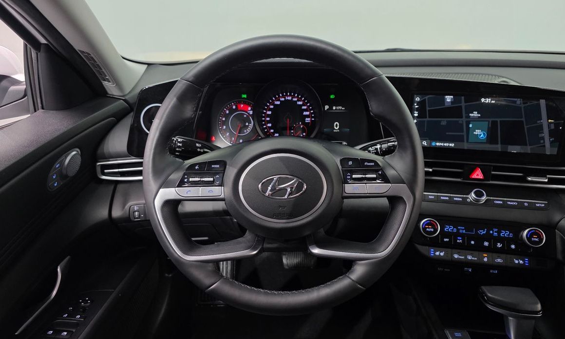 Hyundai AVANTE 2022