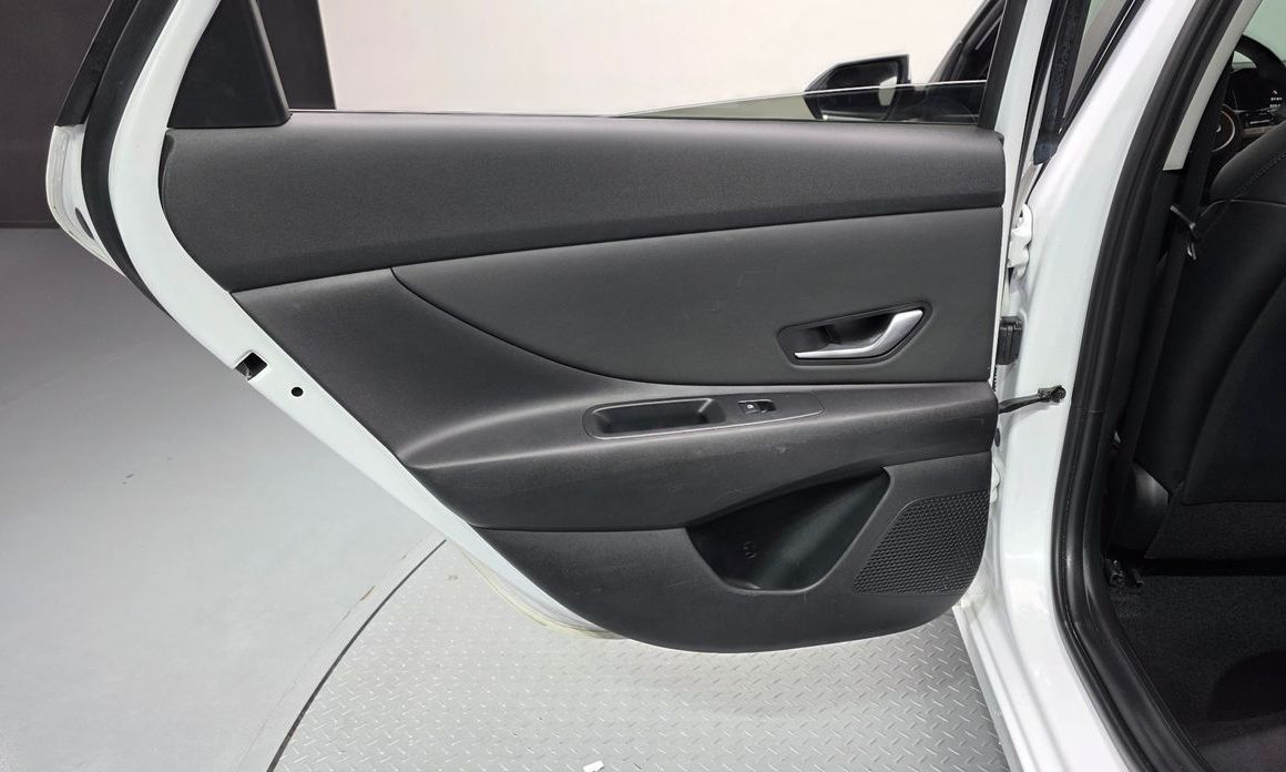 Hyundai AVANTE 2022