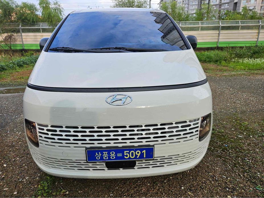 Hyundai Staria 2023