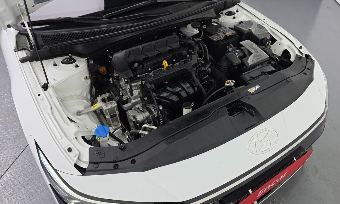 Hyundai AVANTE 2024