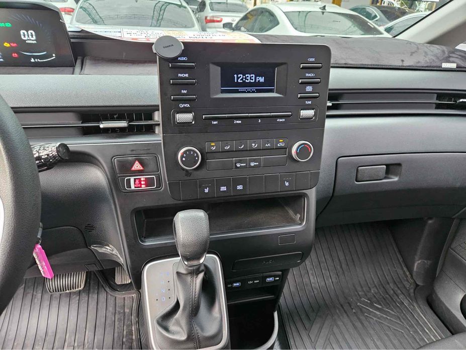Hyundai Staria 2023