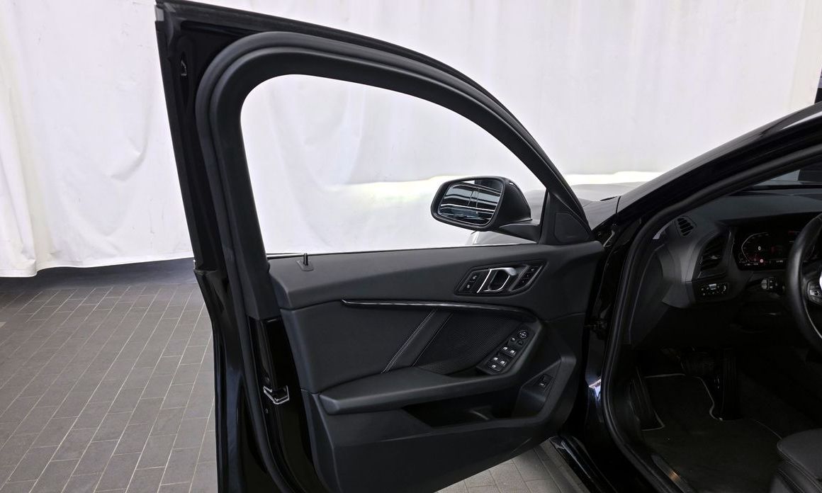 BMW 1-Series 2024