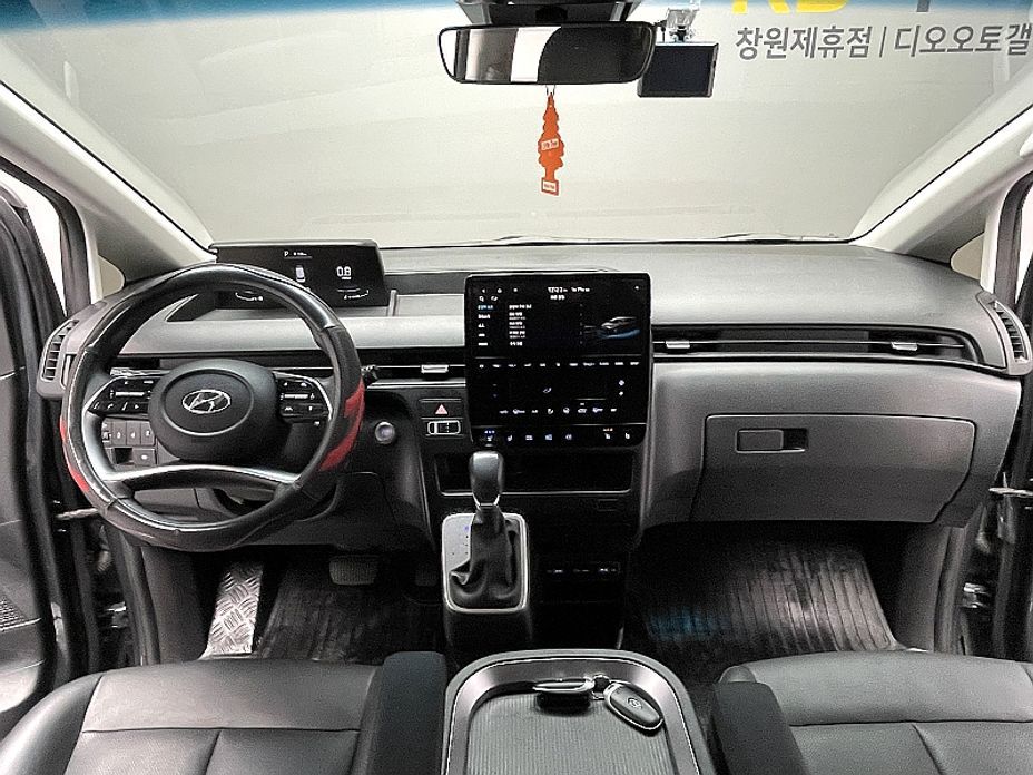 Hyundai Staria 2023