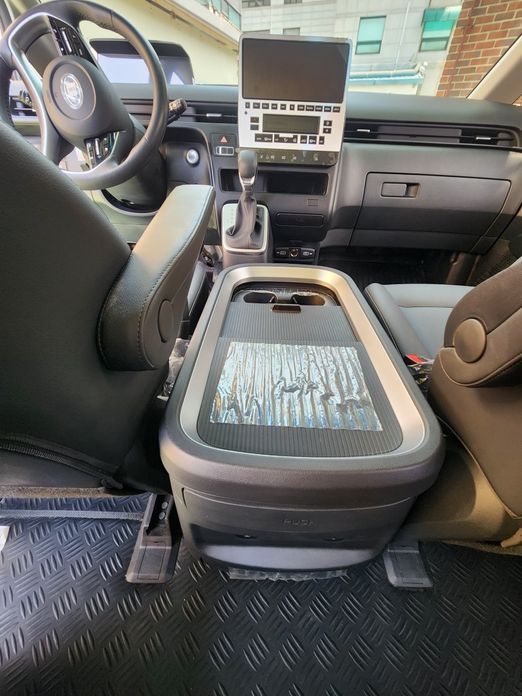 Hyundai Staria 2023