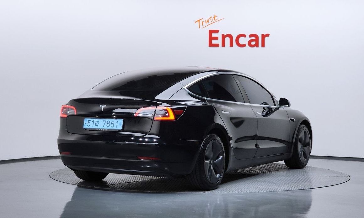 Tesla Model 3 2020