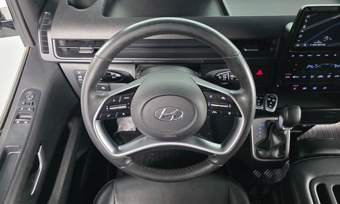Hyundai Staria 2023