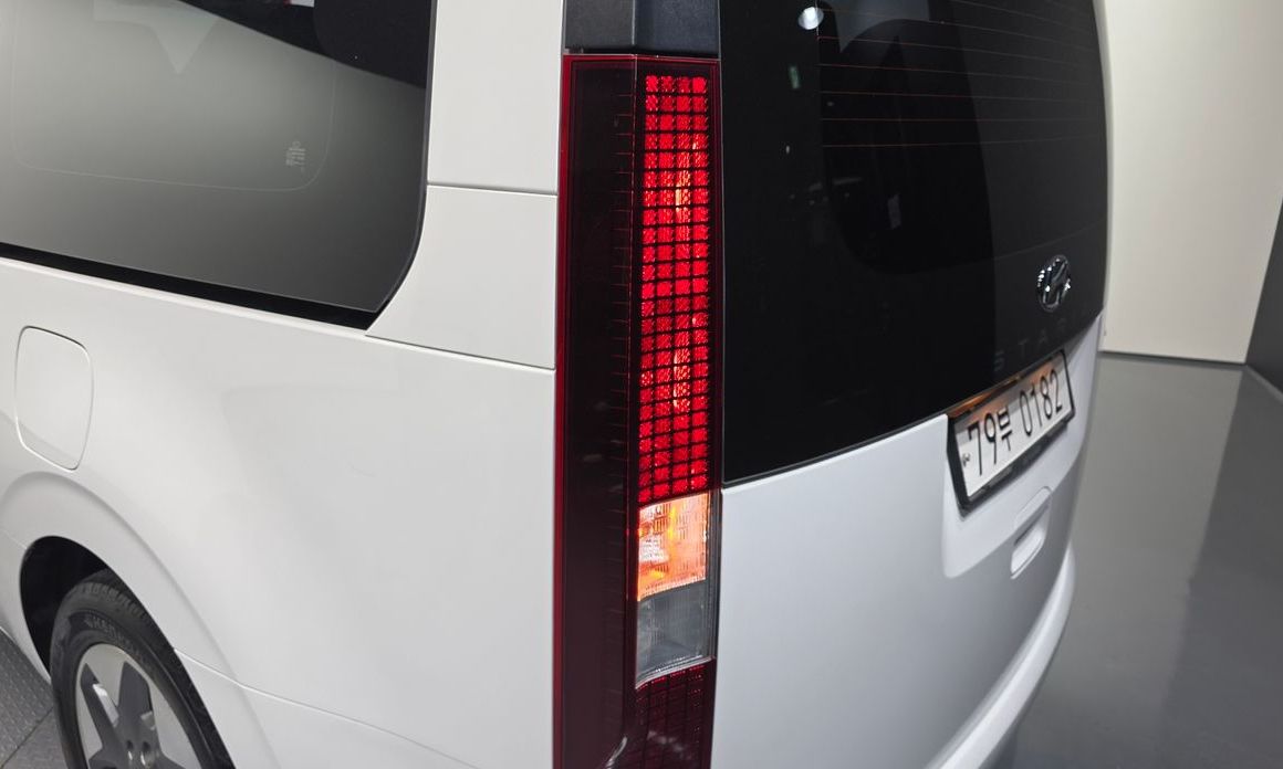 Hyundai Staria 2023