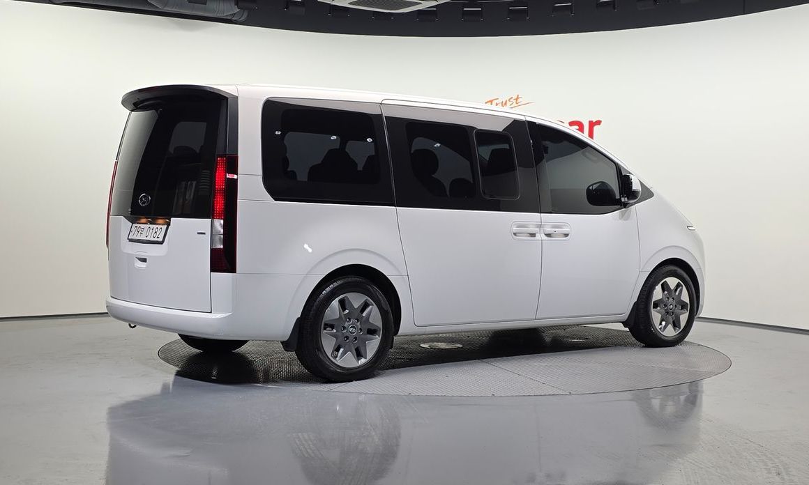 Hyundai Staria 2023