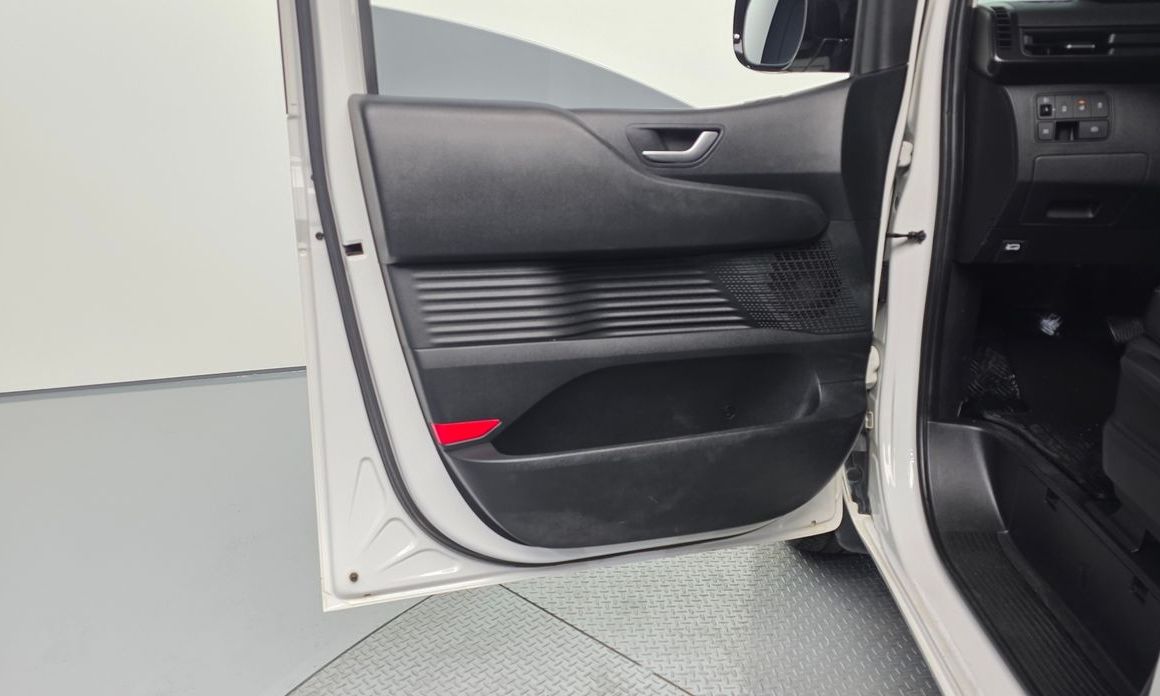 Hyundai Staria 2023