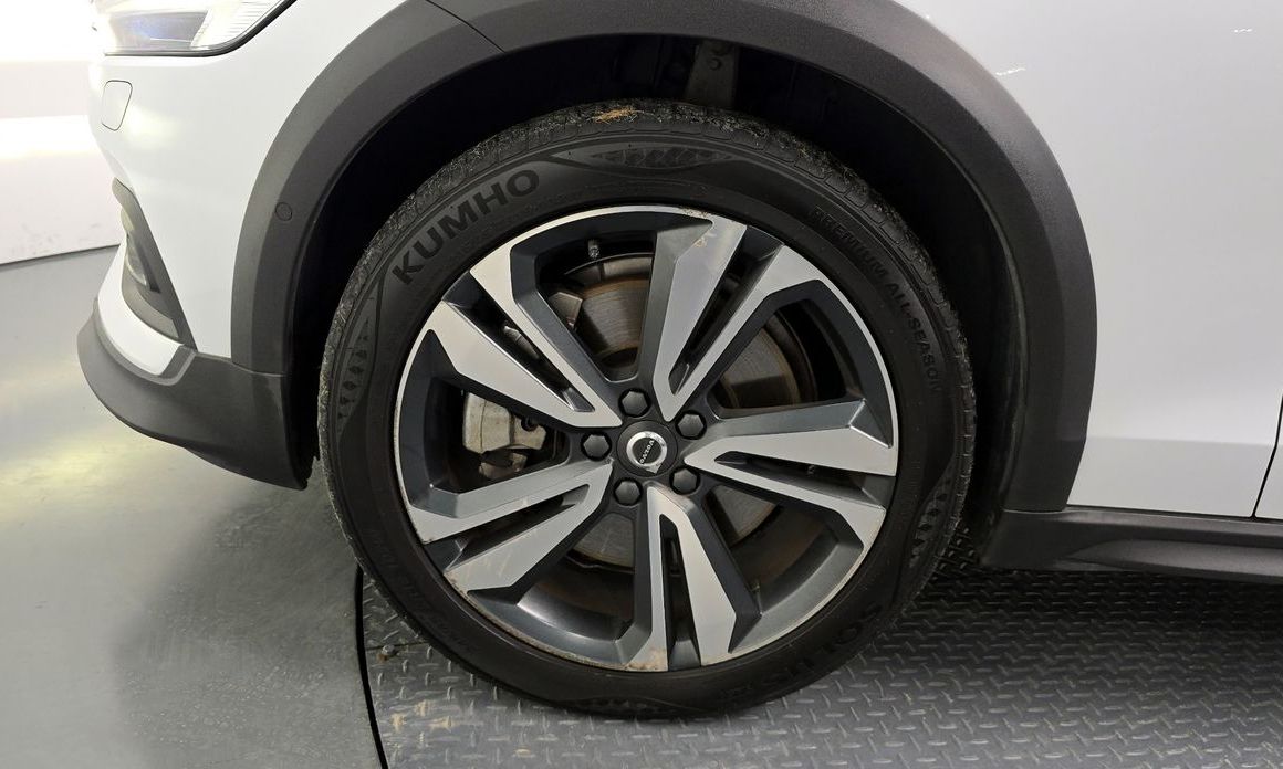 Volvo V60 2020