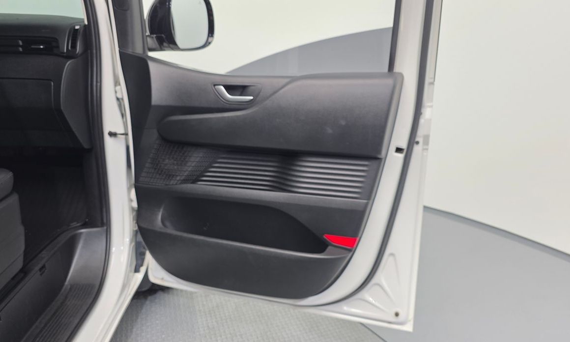 Hyundai Staria 2023