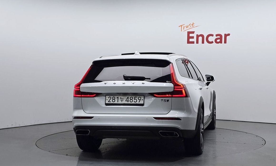 Volvo V60 2020