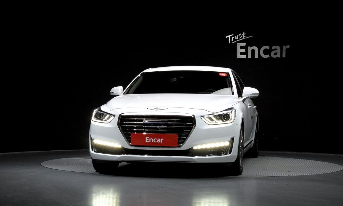 Genesis EQ900 2018
