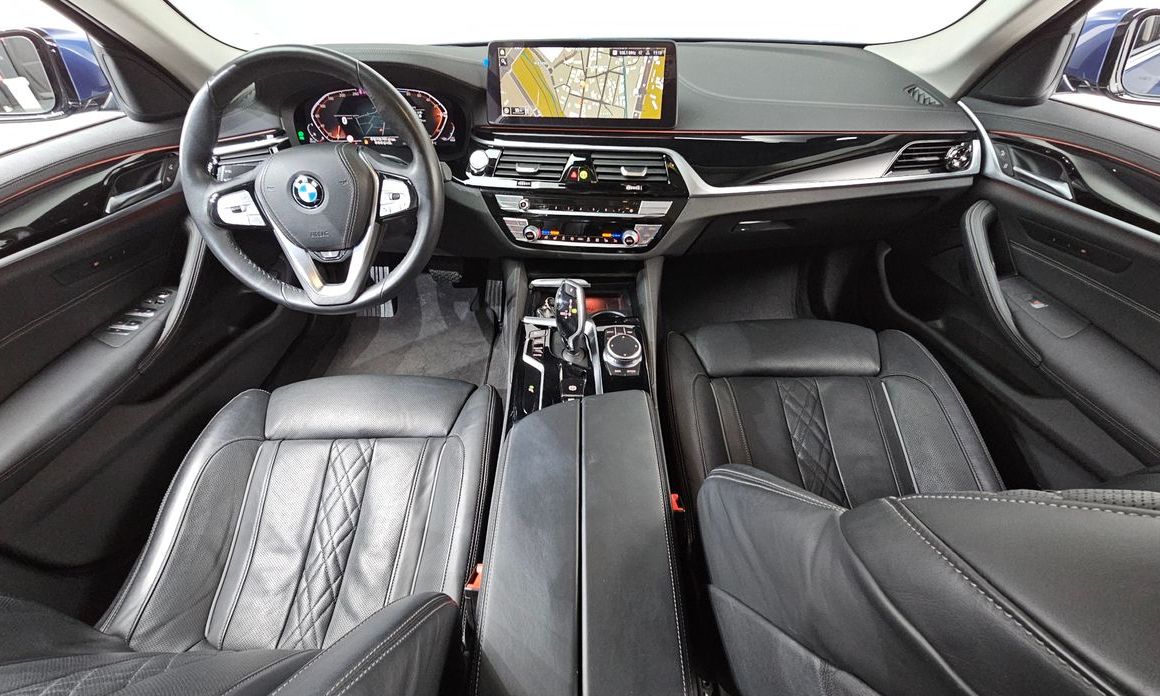 BMW 5-Series 2021